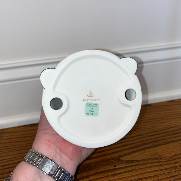 PartyLite Holiday Cheer Santa Candleholder - Picture 10 of 10